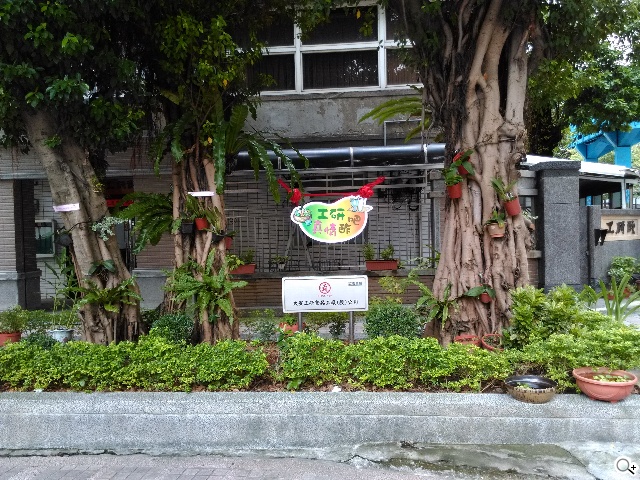 輕薄美型 ZTE Blade Vec 4G平價LTE智慧機