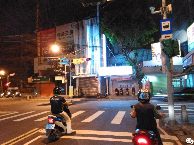 輕薄美型 ZTE Blade Vec 4G平價LTE智慧機