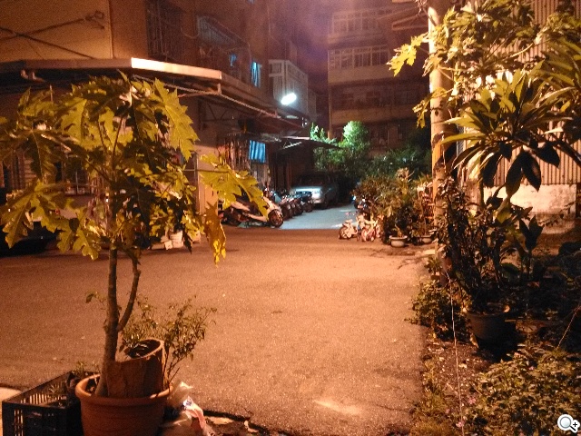 輕薄美型 ZTE Blade Vec 4G平價LTE智慧機