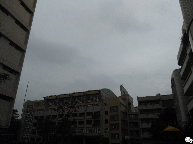 輕薄美型 ZTE Blade Vec 4G平價LTE智慧機