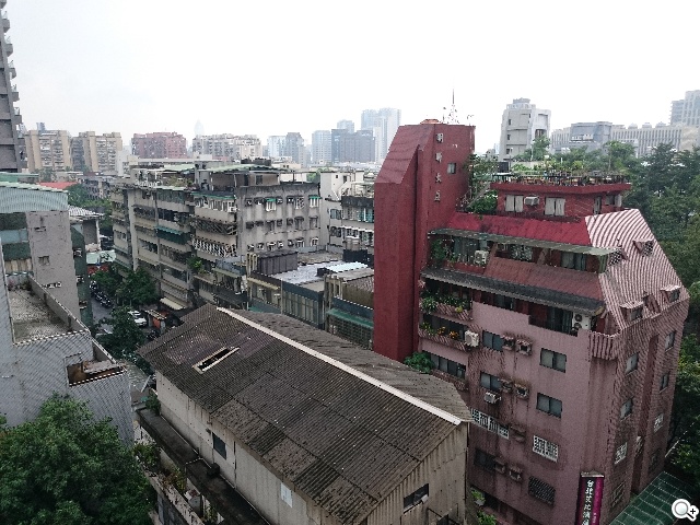 8MP對20MP相機 iPhone 6、Sony Z3拍照速比