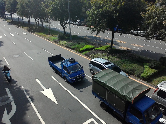 手拿包般的精品質感 ASUS MeMO Pad 7 ME572CL