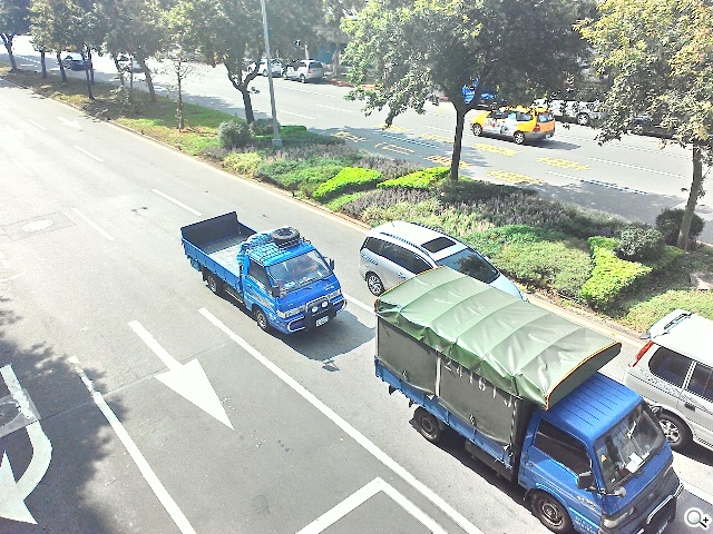 手拿包般的精品質感 ASUS MeMO Pad 7 ME572CL