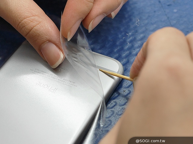 iPhone 6全機包膜與imos 3SAS螢幕貼實戰體驗