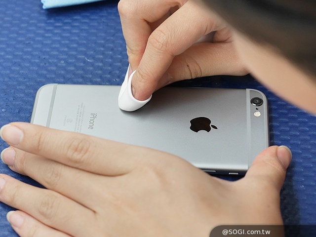 iPhone 6全機包膜與imos 3SAS螢幕貼實戰體驗
