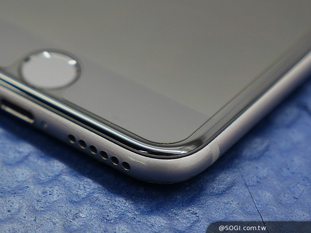 iPhone 6全機包膜與imos 3SAS螢幕貼實戰體驗