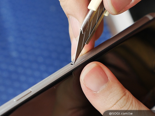 iPhone 6全機包膜與imos 3SAS螢幕貼實戰體驗