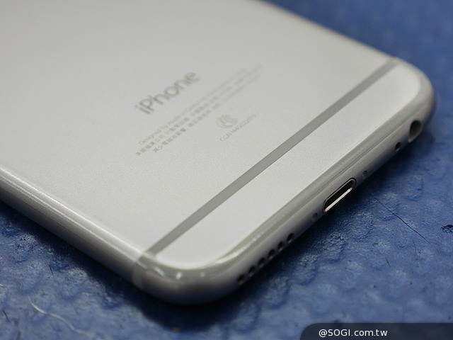 iPhone 6全機包膜與imos 3SAS螢幕貼實戰體驗