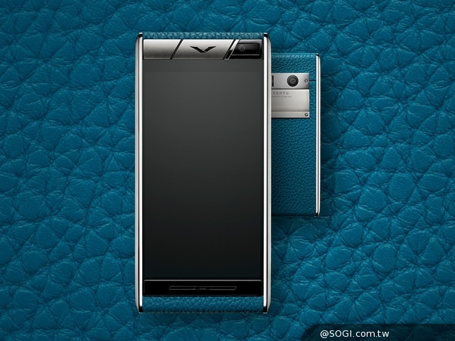 Vertu Aster奢華手機售22萬起 10月下旬登台