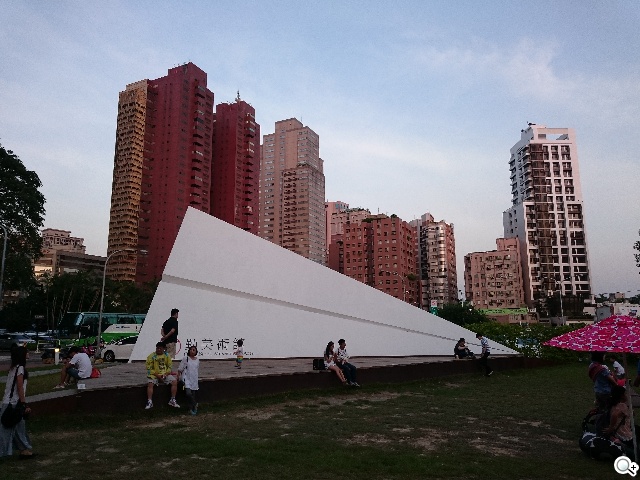 Sony Z3、iPhone 6手機日夜間拍攝實測 Sony Z3、iPhone 6手機日夜間拍攝實測