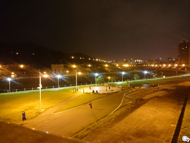 Sony Z3、iPhone 6手機日夜間拍攝實測 Sony Z3、iPhone 6手機日夜間拍攝實測