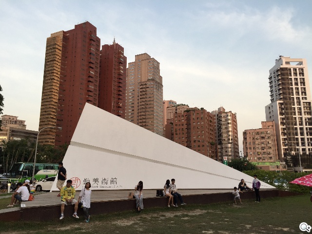 Sony Z3、iPhone 6手機日夜間拍攝實測 Sony Z3、iPhone 6手機日夜間拍攝實測