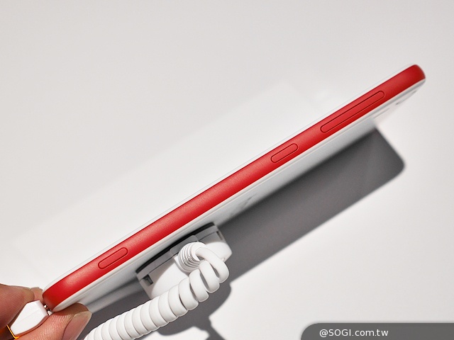 HTC Desire EYE 動手玩