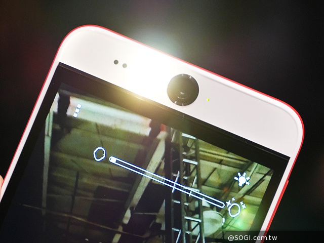 HTC Desire EYE 動手玩
