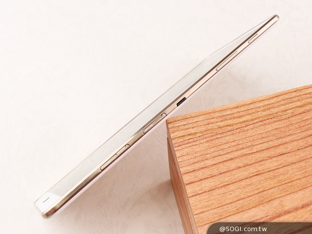 輕薄、強悍、美型！SAMSUNG GALAXY Tab S 8.4實測
