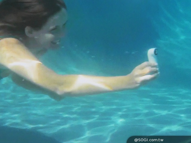 超廣角+防水！HTC RE隨手拍相機動手玩