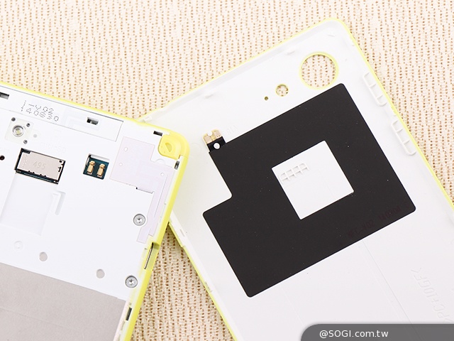 彈性邊角護機身！Sony輕質4G入門手機Xperia E3