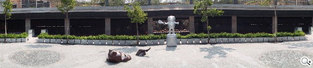 彈性邊角護機身！Sony輕質4G入門手機Xperia E3