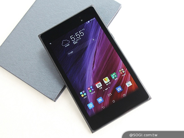 手拿包般的精品質感 ASUS MeMO Pad 7 ME572CL