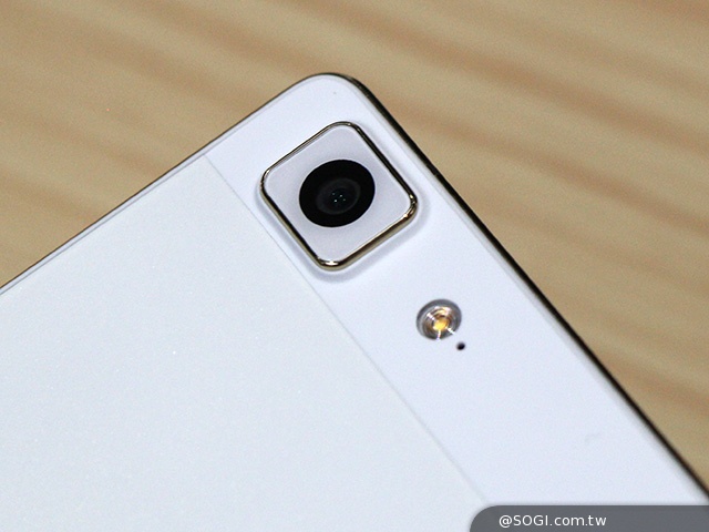 4.85mm超薄4G手機OPPO R5動手玩