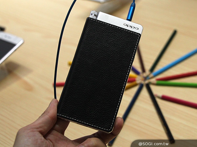 電動旋轉鏡頭、4.85mm超薄！OPPO N3、R5正式發表