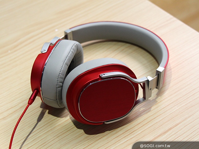 電動旋轉鏡頭、4.85mm超薄！OPPO N3、R5正式發表