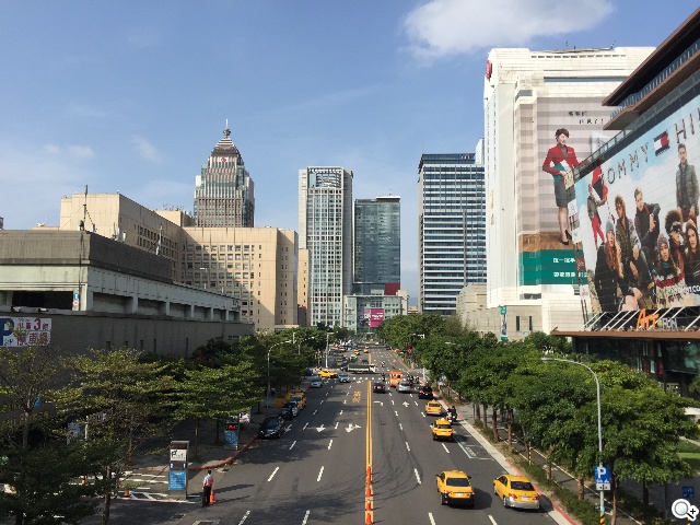 雙雄交鋒！HTC One M8、iPhone 6外型與實拍比拼