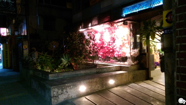 雙雄交鋒！HTC One M8、iPhone 6外型與實拍比拼