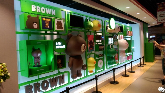 雙雄交鋒！HTC One M8、iPhone 6外型與實拍比拼