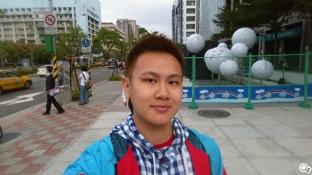 雙雄交鋒！HTC One M8、iPhone 6外型與實拍比拼