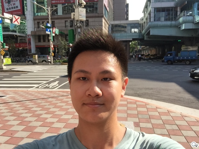 大螢幕機皇爭霸戰！三星Note 4對決iPhone 6 Plus