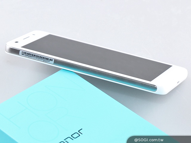 高規低價4G八核手機！華為榮耀6開箱效能實測