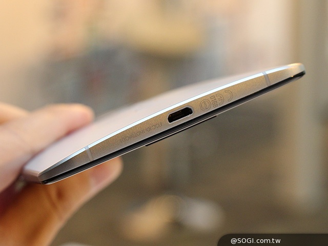 Android 5.0旗艦手機Nexus 6台灣亮相動手玩