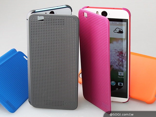 HTC Desire EYE與多彩Dot View保護殼