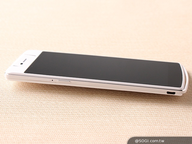 5.5吋自拍大屏手機OPPO N3 外觀、效能鑑賞