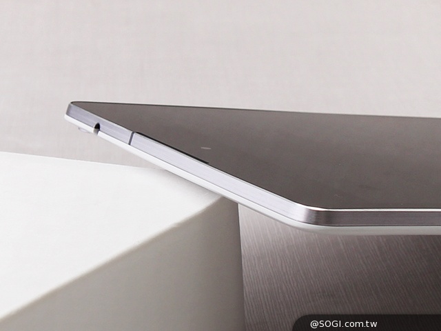 索尼Xperia Z4面板疑曝光 聽筒、喇叭往邊緣靠攏