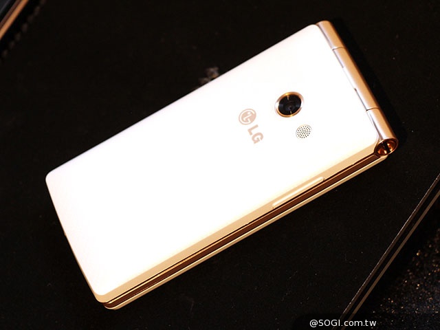 LG Wine Smart摺疊4G手機海外台灣首發 單機7990