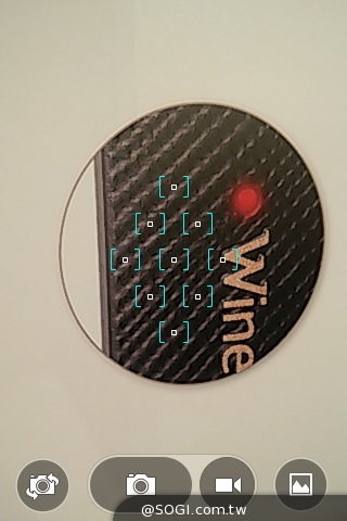 LG Wine Smart摺疊4G手機海外台灣首發 單機7990