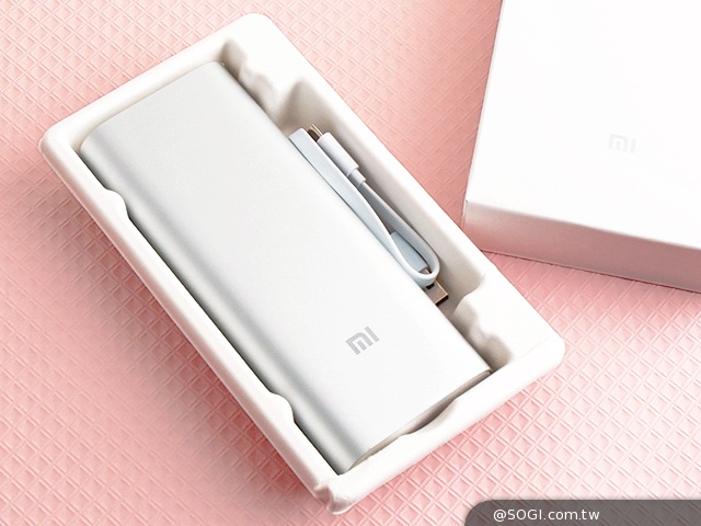 小米行動電源16000mAh入手！容量加大、體積加長