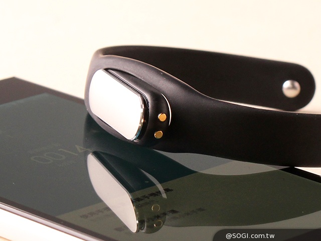 防水小米手環 輕鬆紀錄運動、睡眠資訊