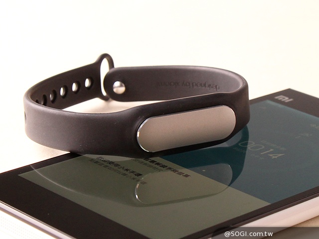 防水小米手環 輕鬆紀錄運動、睡眠資訊