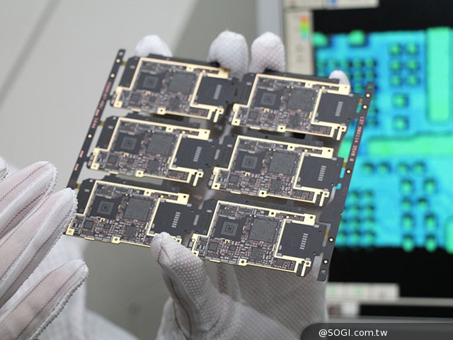 直擊OPPO手機東莞基地!一窺N3生產、壓力測試 直擊OPPO手機東莞基地!一窺N3生產、壓力測試