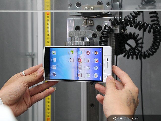 直擊OPPO手機東莞基地!一窺N3生產、壓力測試 直擊OPPO手機東莞基地!一窺N3生產、壓力測試