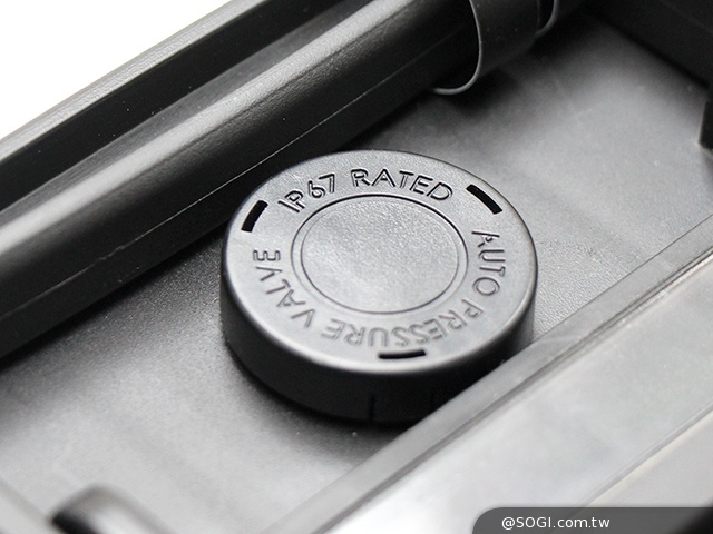 機械美學鎧甲風!CORESUIT全系列iPhone 6金屬質感保護殼 機械美學鎧甲風!CORESUIT全系列iPhone 6金屬質感保護殼