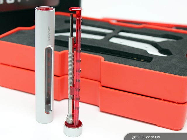 機械美學鎧甲風!CORESUIT全系列iPhone 6金屬質感保護殼 機械美學鎧甲風!CORESUIT全系列iPhone 6金屬質感保護殼