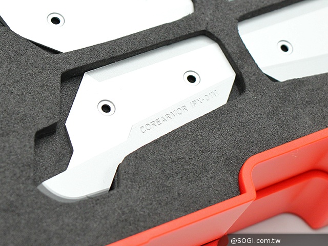 機械美學鎧甲風!CORESUIT全系列iPhone 6金屬質感保護殼 機械美學鎧甲風!CORESUIT全系列iPhone 6金屬質感保護殼