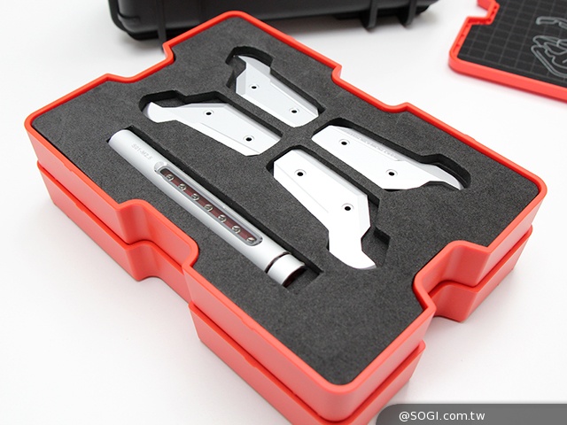 機械美學鎧甲風!CORESUIT全系列iPhone 6金屬質感保護殼 機械美學鎧甲風!CORESUIT全系列iPhone 6金屬質感保護殼