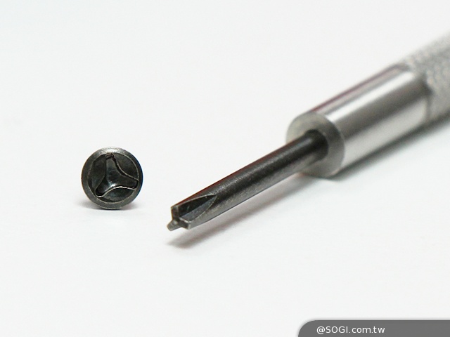 機械美學鎧甲風!CORESUIT全系列iPhone 6金屬質感保護殼 機械美學鎧甲風!CORESUIT全系列iPhone 6金屬質感保護殼