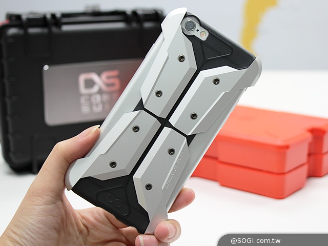 機械美學鎧甲風!CORESUIT全系列iPhone 6金屬質感保護殼 機械美學鎧甲風!CORESUIT全系列iPhone 6金屬質感保護殼