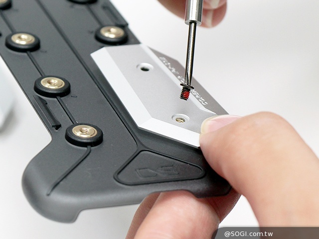 機械美學鎧甲風!CORESUIT全系列iPhone 6金屬質感保護殼 機械美學鎧甲風!CORESUIT全系列iPhone 6金屬質感保護殼